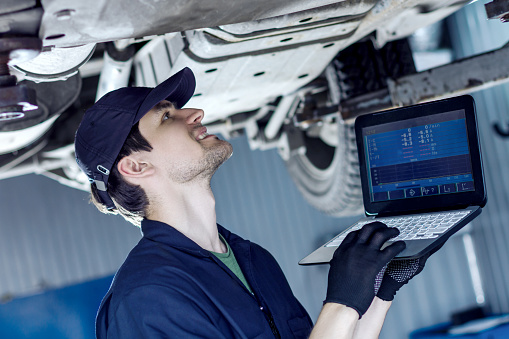 Auto repair invoicing software