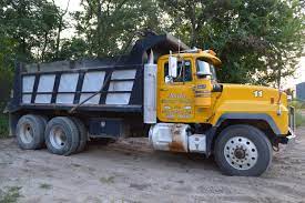 Benefits of Using Dump Truck Services