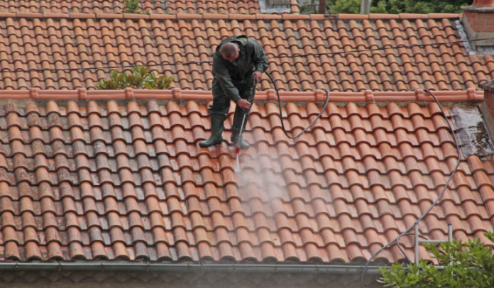 roof cleaning in Melbourne